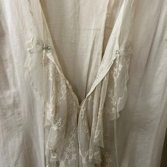 Newport News bohemian lace embroidered high low long sleeve blouse Woman’s 4 - Picture 5 of 8